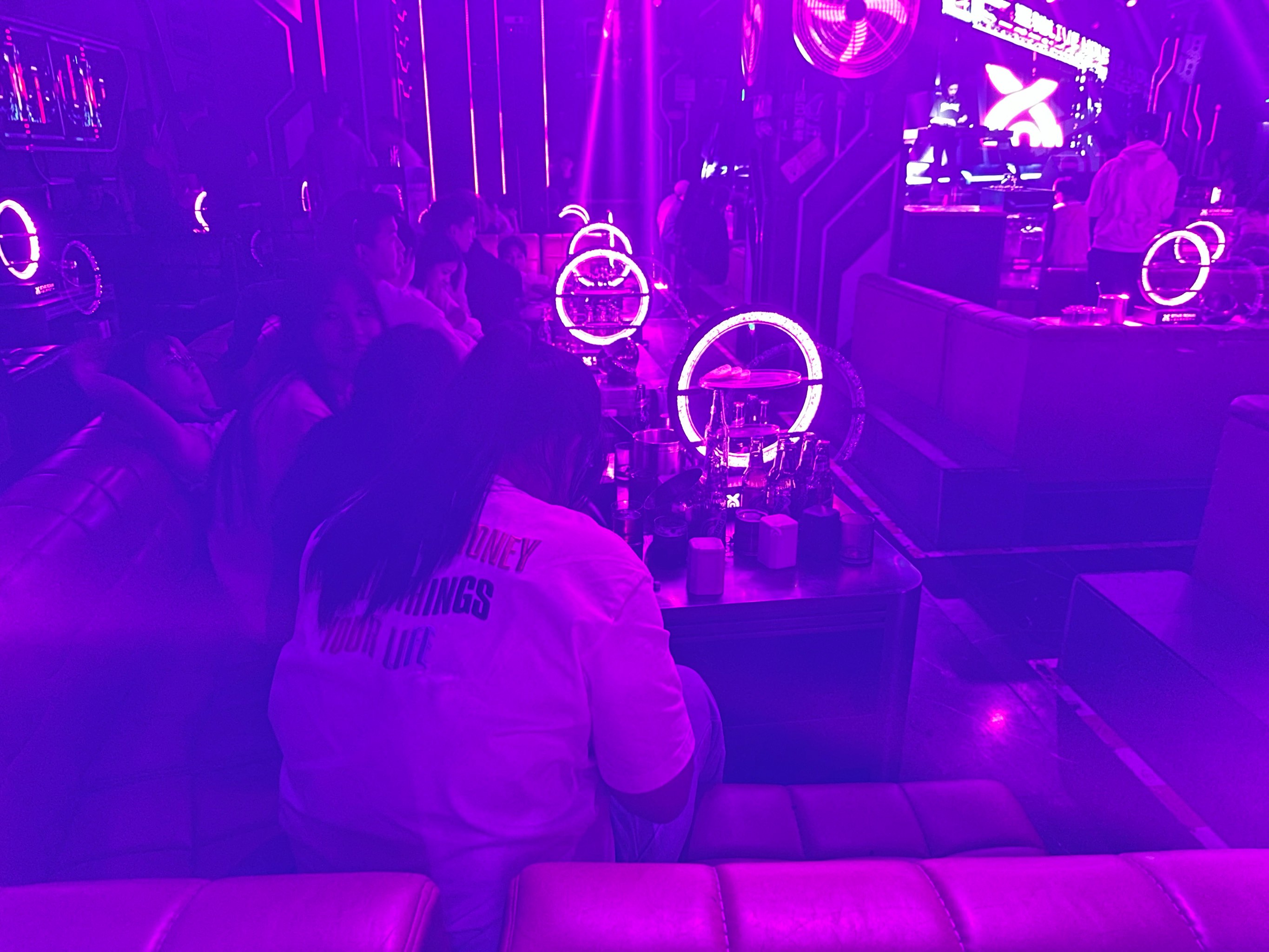 河源商务ktv能否轻松组局揭秘-东源县ktv预订